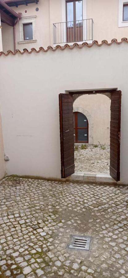 Ferienwohnung 141 Via Roma LʼAquila Exterior foto